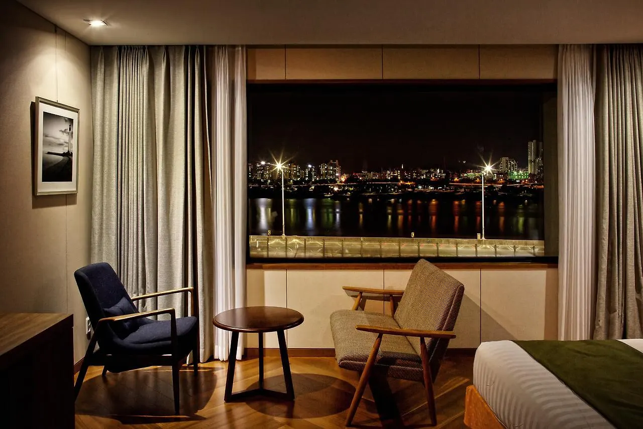 Han Kang Hotel Seúl