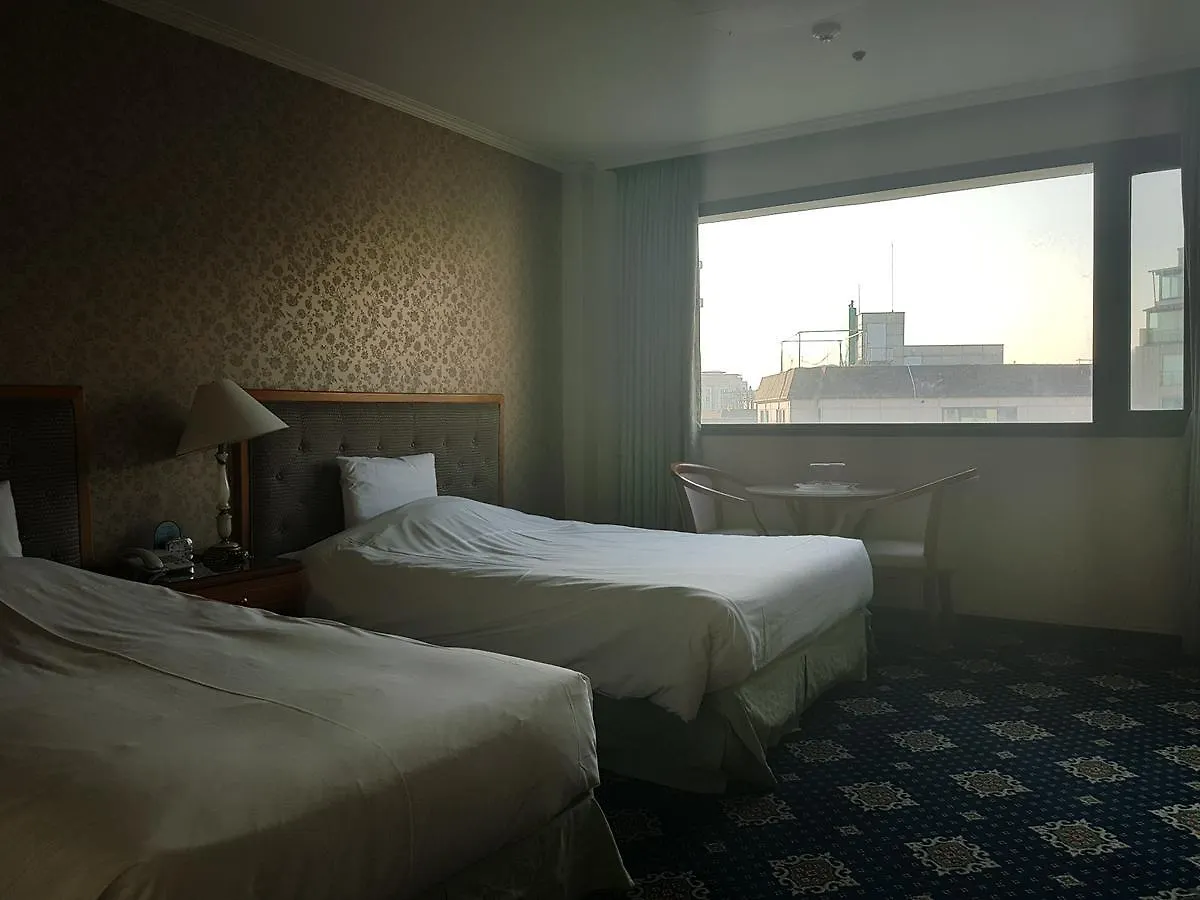 Han Kang Hotel Seúl